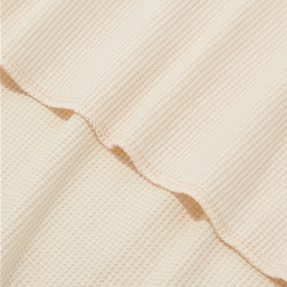 American Eagle Cropped Long Sleeve Mock Neck - Picture 6 of 8